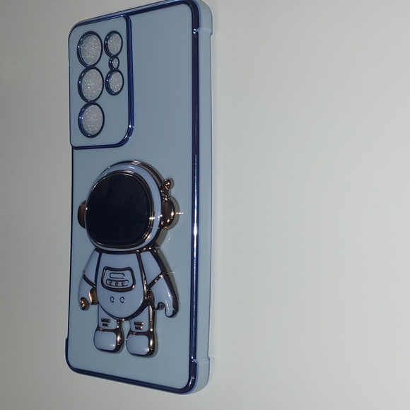 Nice Astronaut Samsung S21 Ultra Cellphone Cover - Picture 2 of 5